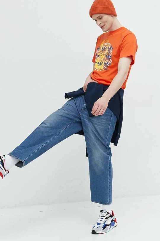 Ανδρικά Μπλουζάκια Βαμβακερό μπλουζάκι Adidas Originals πορτοκαλί - Image 2