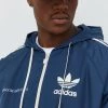 Ανδρικά Κοντά μπουφάν Μπουφάν Adidas Originals ναυτικό μπλε,